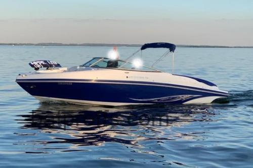 Rinker 246 Captiva recensioner och tekniska specifikationer